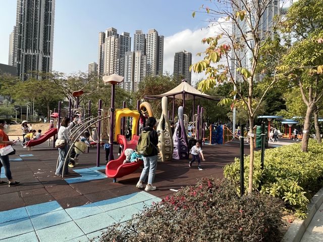 登上瞭望塔可瞭覽公園全景 @ 荃灣公園
