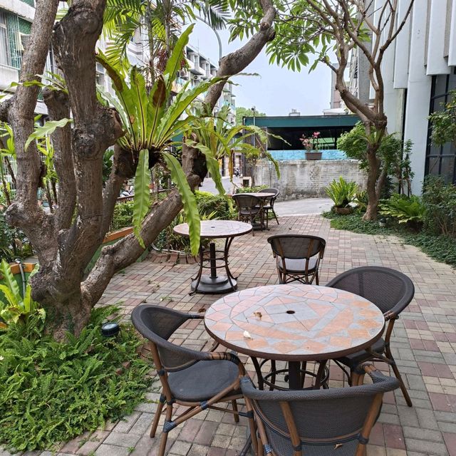 屏東暗巷美食~打舖2號店 原愛心幼兒園 滿滿的蔬食創意料理