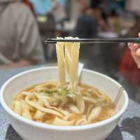 拾味正宗刀削麵館｜即席欣賞刀削麵工藝