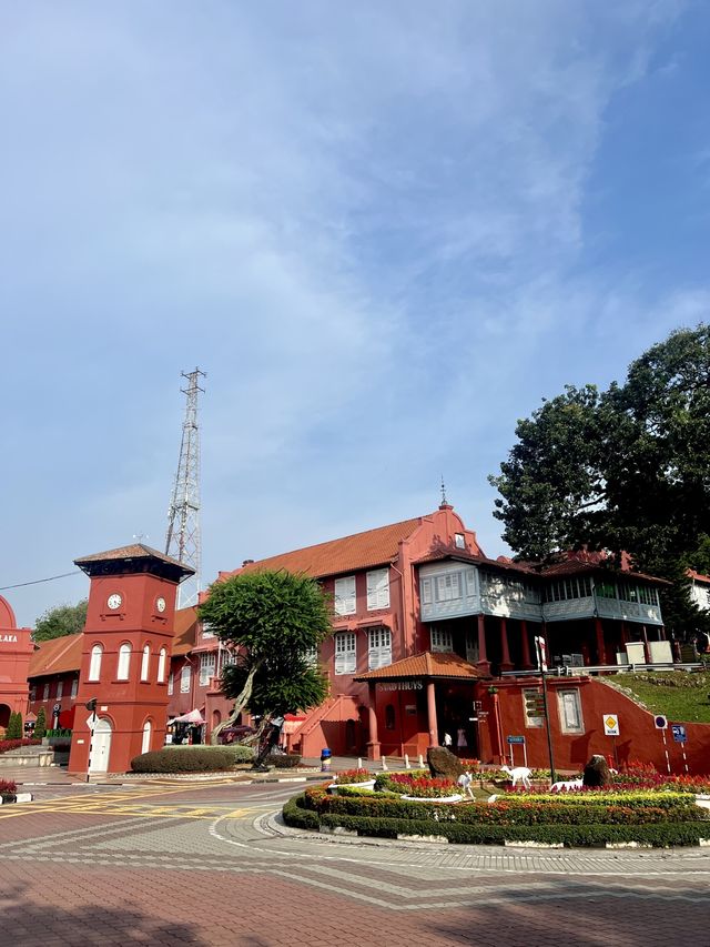 Dutch square มนต์เสน่ห์จตุรัสแดงในมะละกา
