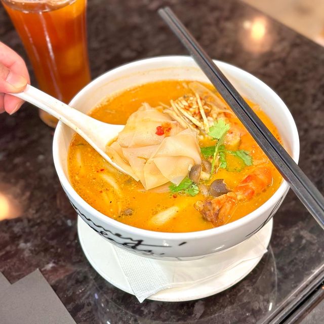 海港城老字號泰式Cafe｜Greyhound Café 
