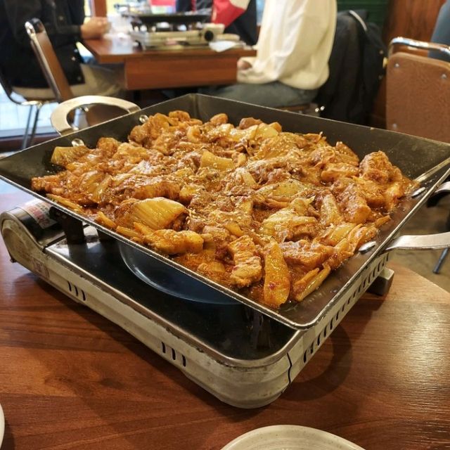 Grilled Pork with Kimchi, JjangKkojip