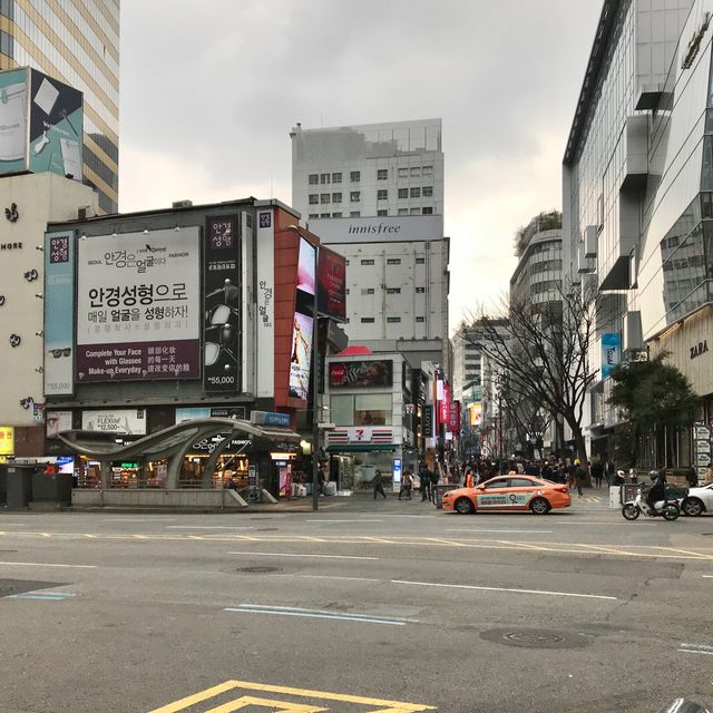 Exploring downtown Seoul