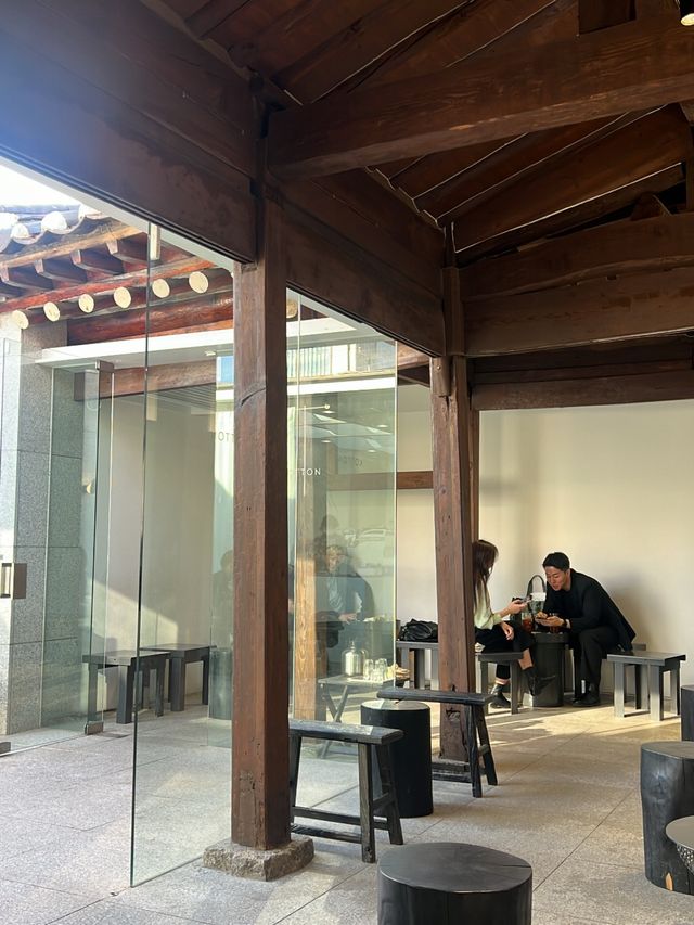 【韓国旅行】伝統の街 "仁寺洞"リノベーションカフェ