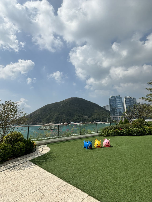 「香港富麗敦海洋公園酒店：聖誕節氣氛🎄適合渡假家庭」
