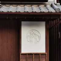 Starbucks Coffee ถนนโบราณโอะคะเงะโยะโคะโจ