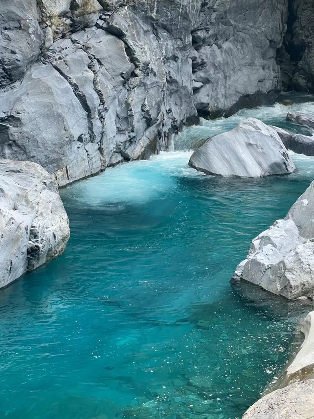 砂卡瑤步道：花蓮的自然探險與原始美景之旅🌿🥾