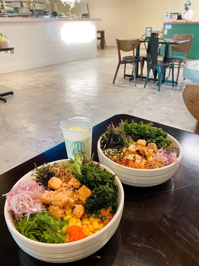 Vibrant Poke Bowl in Kuala Lumpur 🇲🇾