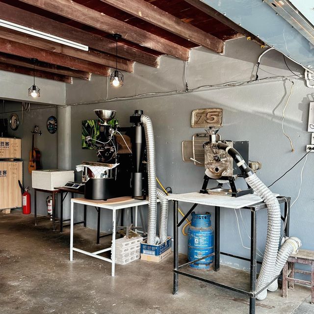 Custom Caff Coffee Roasters ☕️🍫