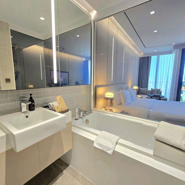𝐀𝐫𝐛𝐨𝐮𝐫 𝐇𝐨𝐭𝐞𝐥 & 𝐑𝐞sidence pattaya