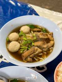 ทานก๋วยเตี๋ยวเนื้อเจ้าเก่า 50 ปีย่านดุสิต🍜