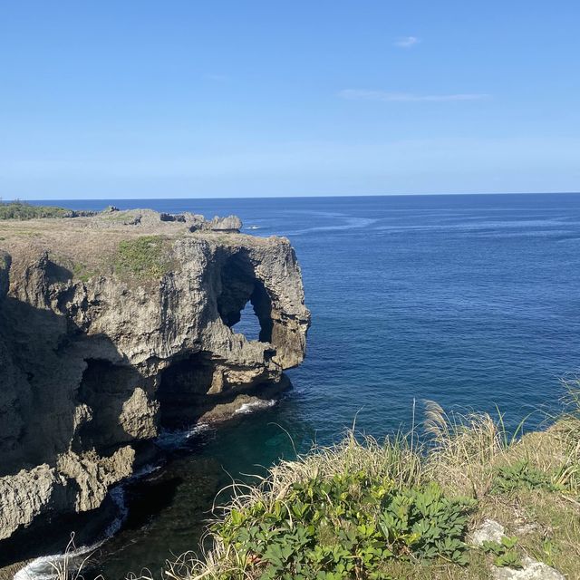 【日本沖繩】好天氣+萬座毛 = 怎樣拍都好看！ 🏞️