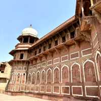 😍 Visiting the majestic Agra Red Fort ♥️