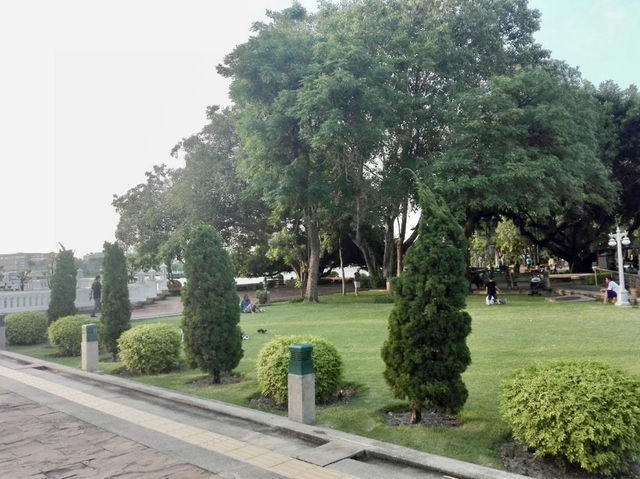 Santi Chai Prakan Park