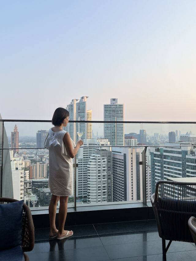 【タイ バンコク🇹🇭】Sunsetの見える穴場のルーフトップバー🍸