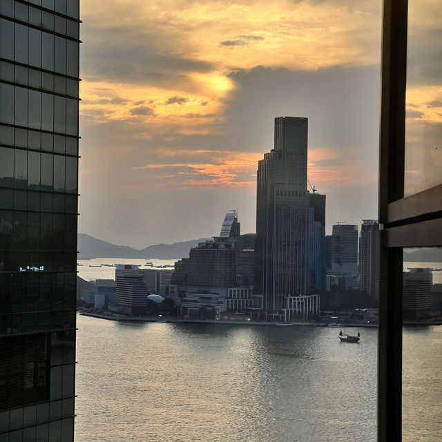 六月香港嘆酒店下水禮 💦😎