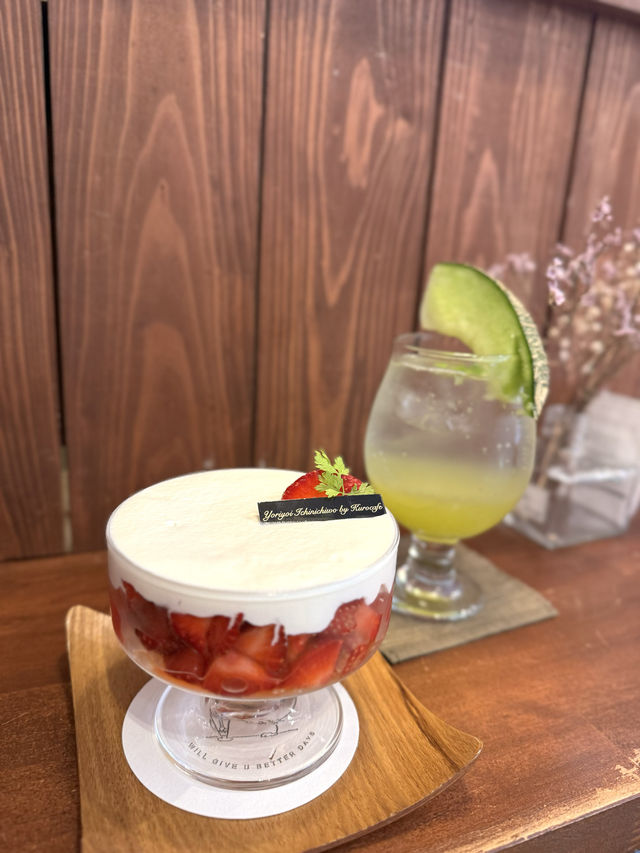 【北九州カフェ】北九州でパフェといえばここ♡グラスの中の綺麗な層が魅力的✨
