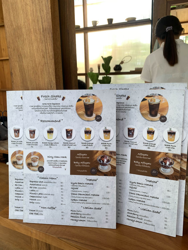 ย้อนเวลาไปคาเฟ่แปดริ้ว☕️