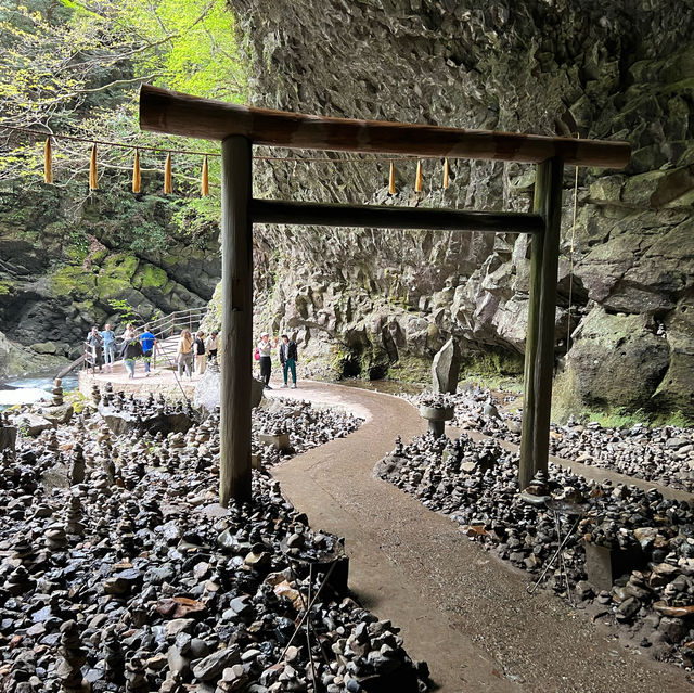 「高千穗峽」秋天紅葉，適合自駕遊