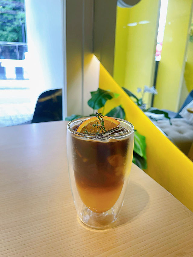 Mary’s Cafe เอกมัย