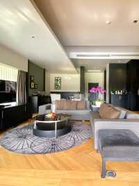 Suite ห้องเดียวใน resort 🍸 ทั้งวิวสระ+แม่น้ำ ฟินๆ