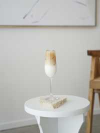 下関の海沿いにある淡色カフェROY
