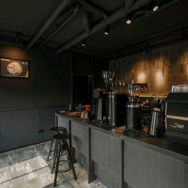 MANA Specialty Coffee  ถนนพระราม 6