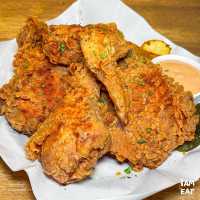 ไก่ทอดฟีลโฮมเมดย่านเจริญกรุงที่ต้องจองเท่านั้น