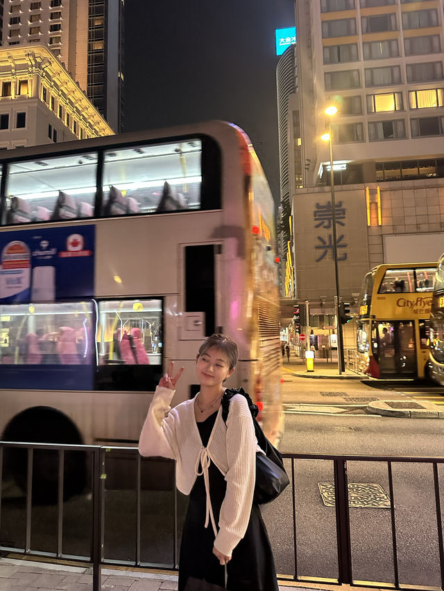 홍콩 대표적인 야경 명소, 하버뷰 명당 ‘스타의거리’