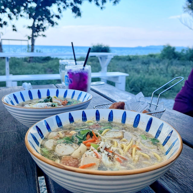 🇲🇾 Savor the Sea Breeze at Yan Beach Cafe