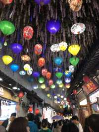 Bright Lights Along Nanjing’s Pedestrian Street 🇨🇳