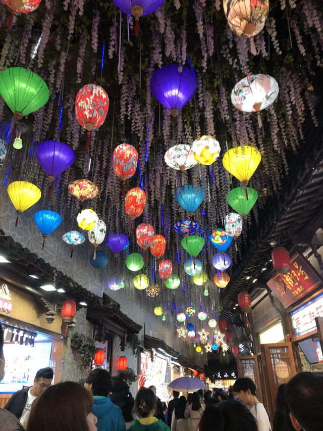 Bright Lights Along Nanjing’s Pedestrian Street 🇨🇳