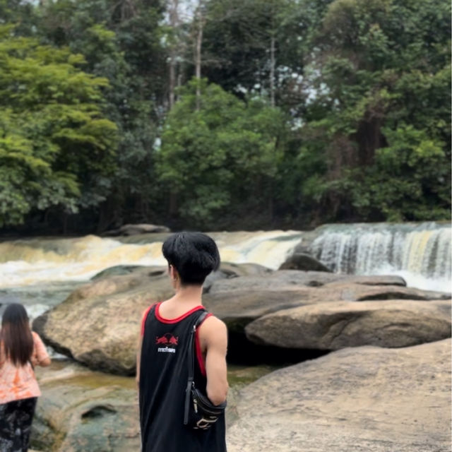 น้ำตกตาดใหญ่