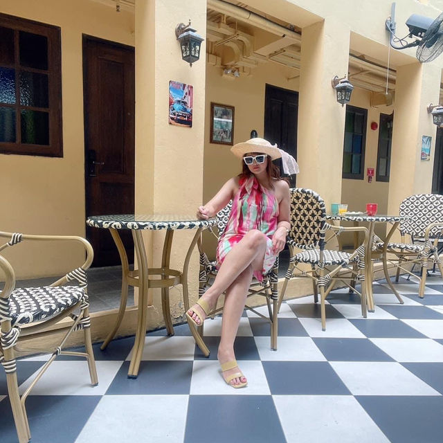 ที่พักพัทยา สไตล์คิวบา และ ต้อนรับน้องหมาน้องแมว 