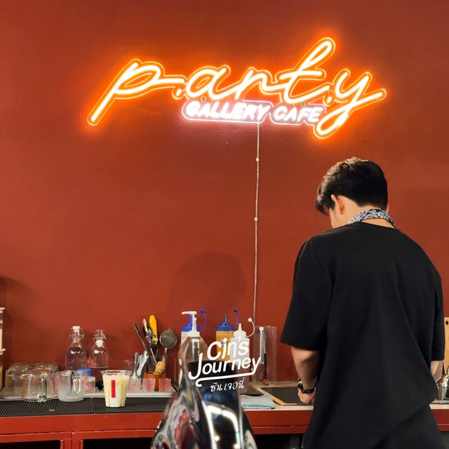 คาเฟ่นิทรรศการแห่งถนนปัตตานีภิรมย์