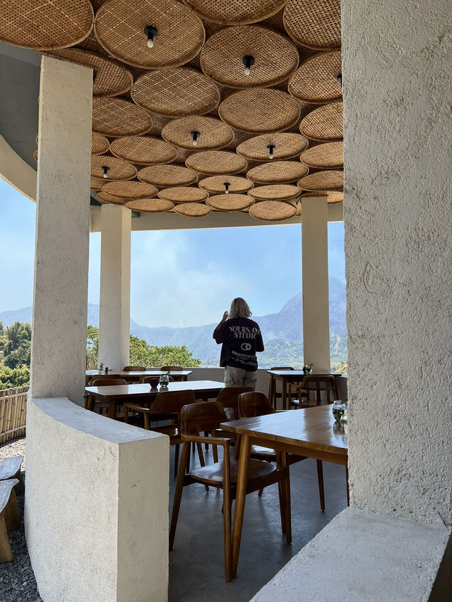 Mahakala Cafe in Sembalun, Lombok 🇮🇩
