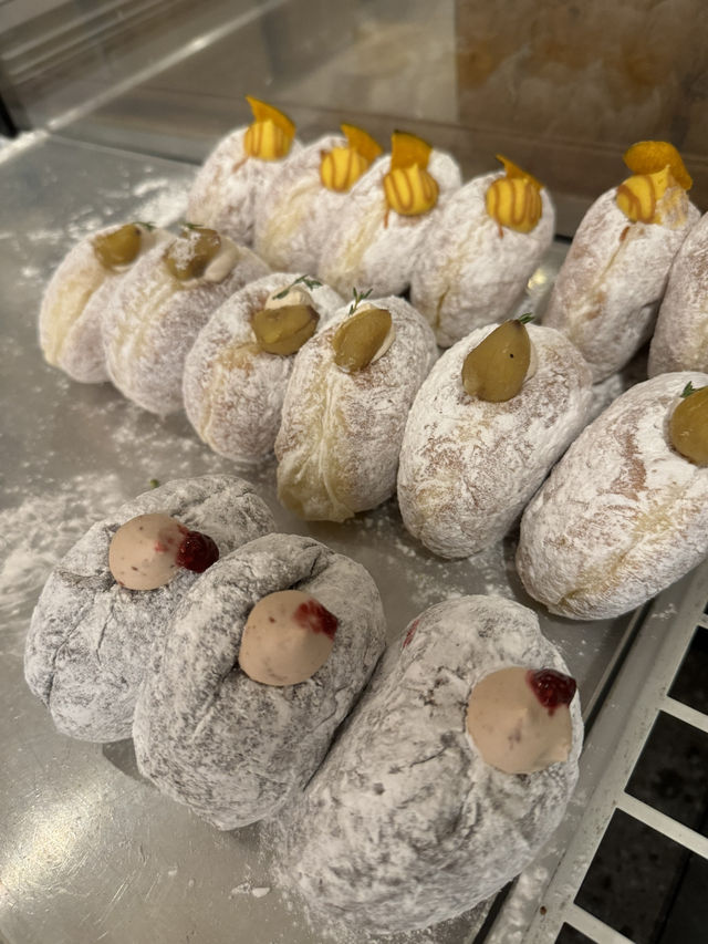 【福岡カフェ】行列ができる大人気のドーナツ屋さん🍩種類多すぎて悩む🍩