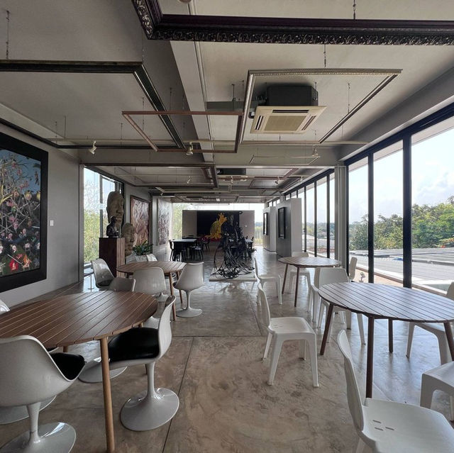 เสพงานศิลป์บนเขาใหญ่ 🖼️