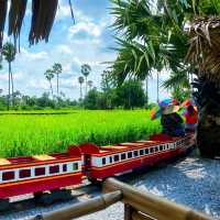 คาเฟ่ ที่มีรถไฟจิ๋ว