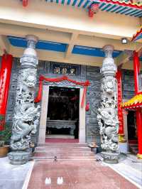 Black Dragon Cave Temple in Yong Peng 