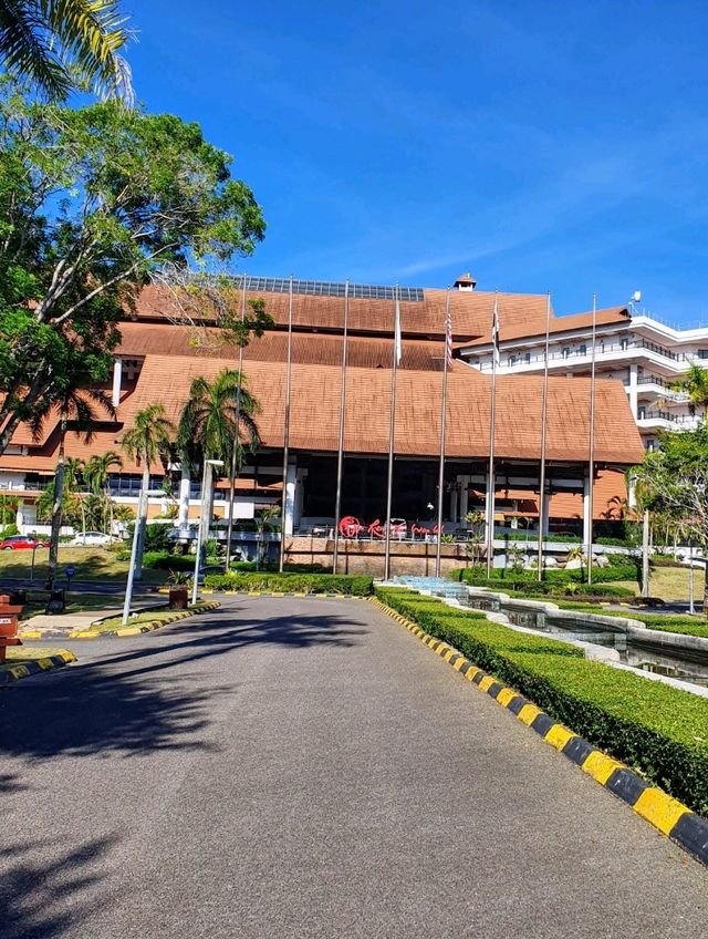 "Kuala Terengganu: A Journey Through Heritage, Culture, and Coastal Splendor"