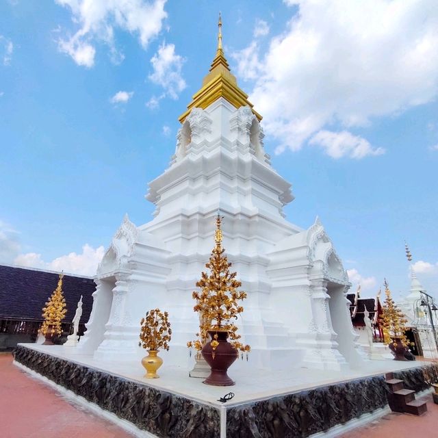 ไหว้พระธาตุชัยภูมิ