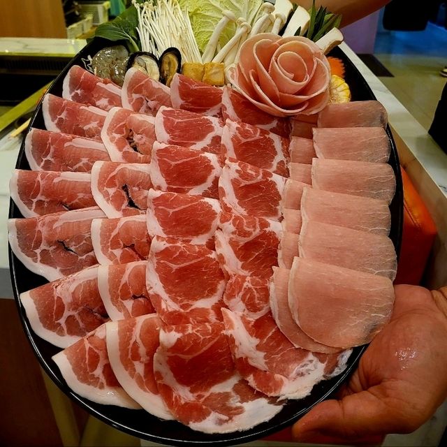 Shabu Uud Pen Tor Banthat Thong 