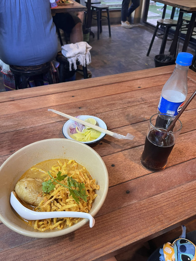 태국 북부음식인 카오쏘이 맛집 ‘카오쏘이 님만’🇹🇭