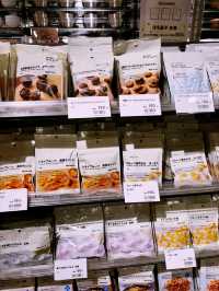 พามาช้อปปิ้งที่ร้าน Muji