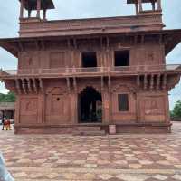 Royalty of Taj Mahal & Fatehpur Sikri