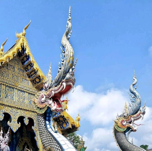วัดร่องเสือเต้น |  Blue Temple 