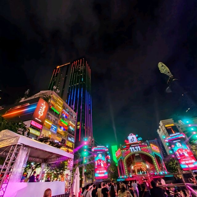 胡志明市夜繽紛