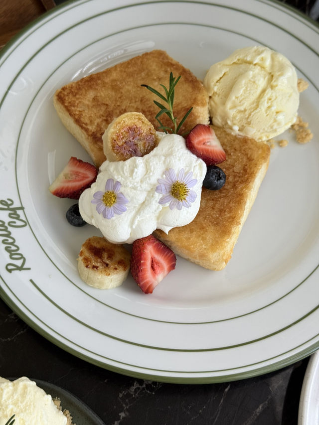 KAAN / Roccia Cafe @ Kanchanaburi