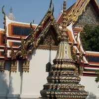 The Splendor of Wat Phra Chetuphon: Bangkok’s Reclining Treasure